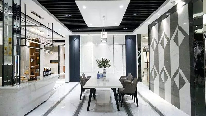 干铺与湿铺瓷砖：适用场景与质量考量